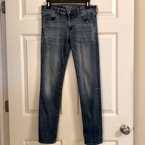 American Eagle Skinny Jeans Size 8 Long. Great Condition. 😍